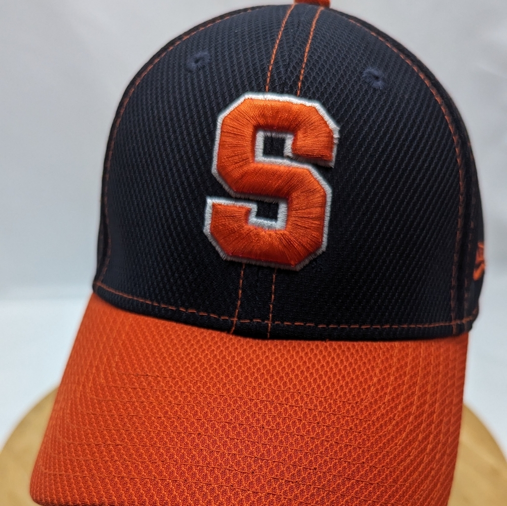 Syracuse University Hook n loop strap back hat by New Era